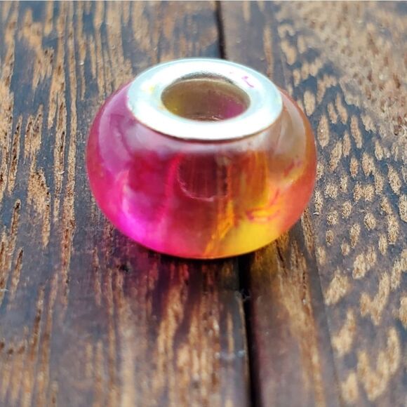 Barbiecore Lava lamp charm - Picture 2 of 2